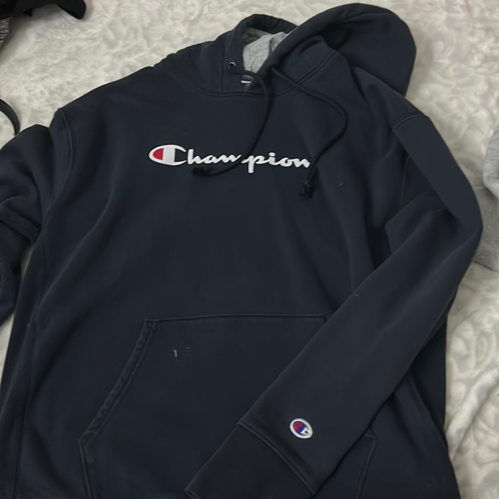 navy blue champion hoodie